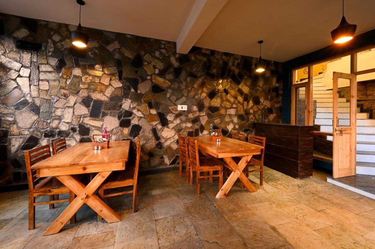 A Pousada Zostel Dobhi, Manali Nagar  Exterior foto
